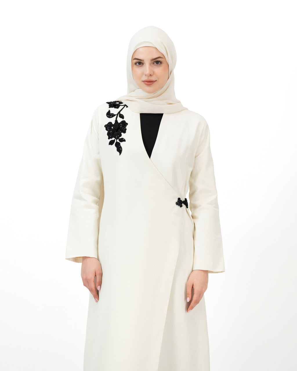 Monochrome Dynasty | Abaya