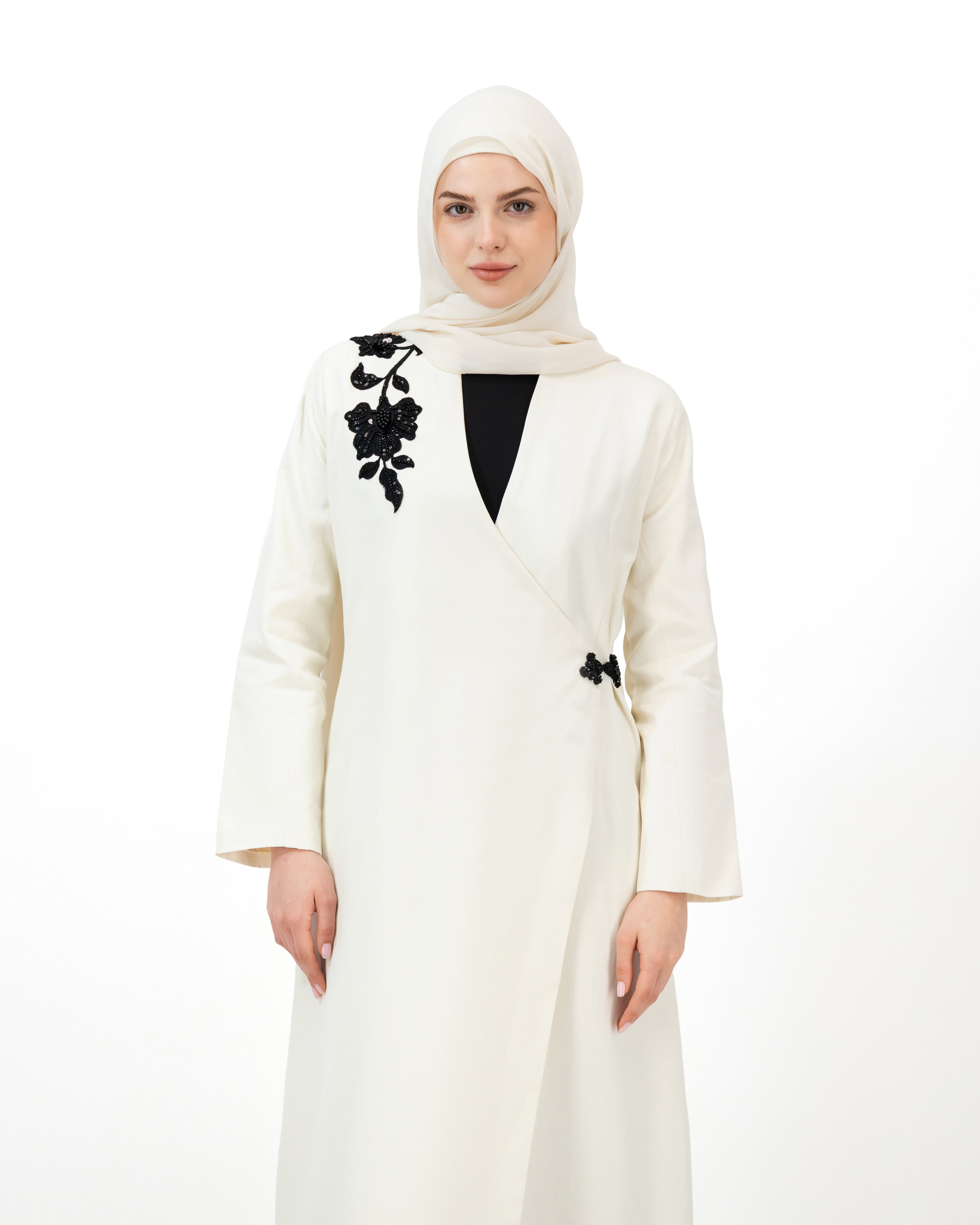 Monochrome Dynasty | Abaya